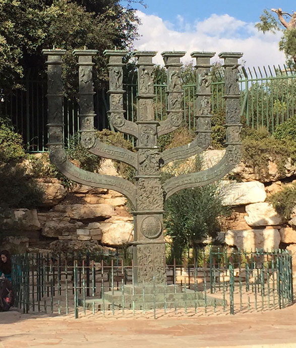 photo menorah