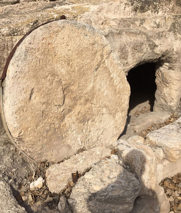 photo tomb